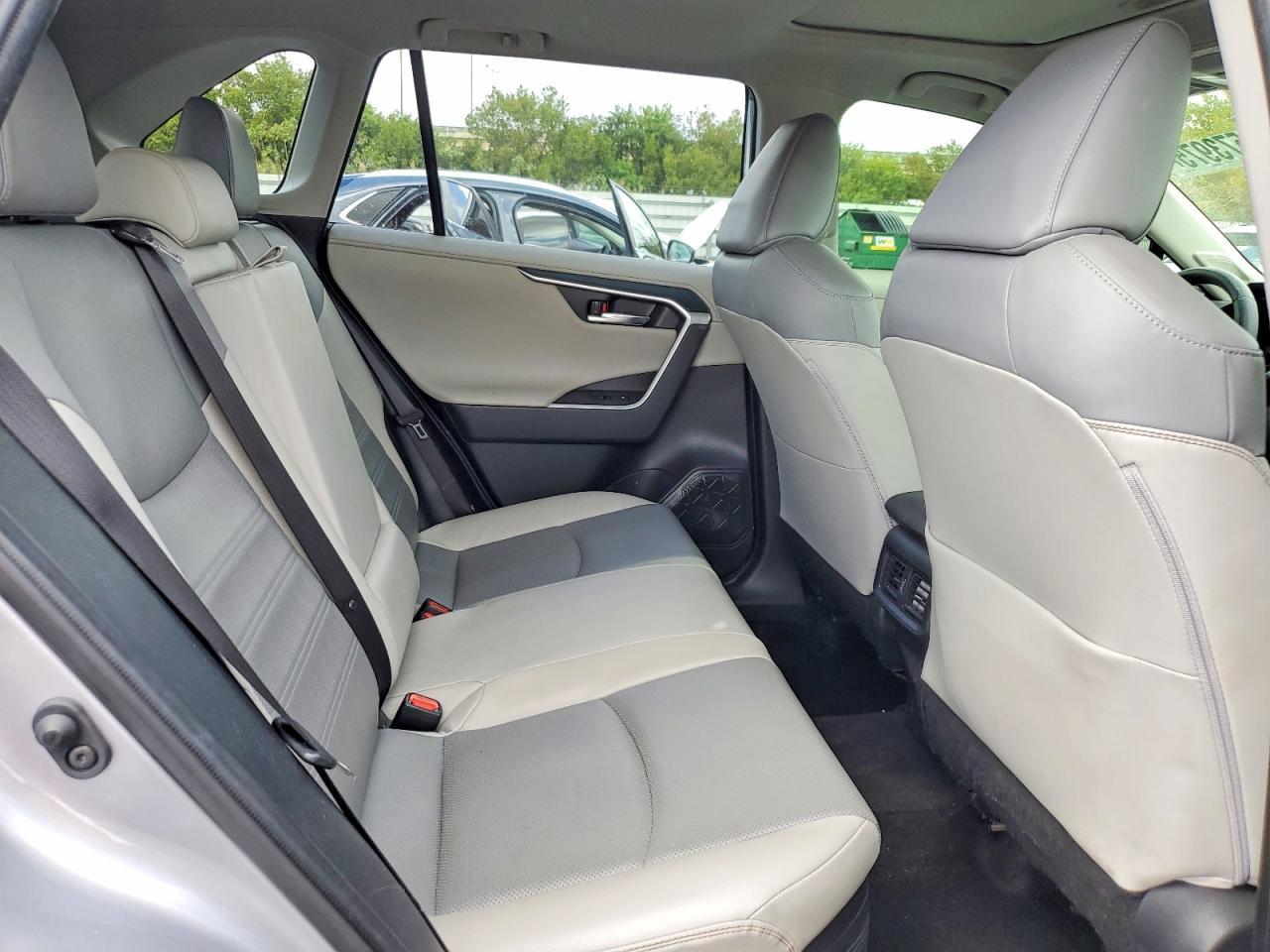 2024 Toyota Rav4 Limited - zdjęcie 11