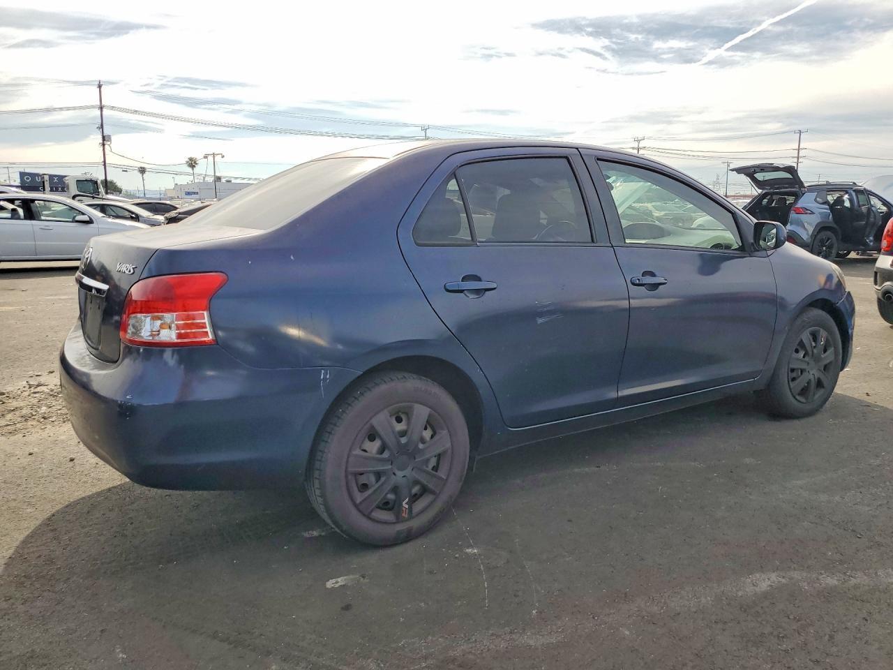 2022 Toyota Yaris - zdjęcie 3