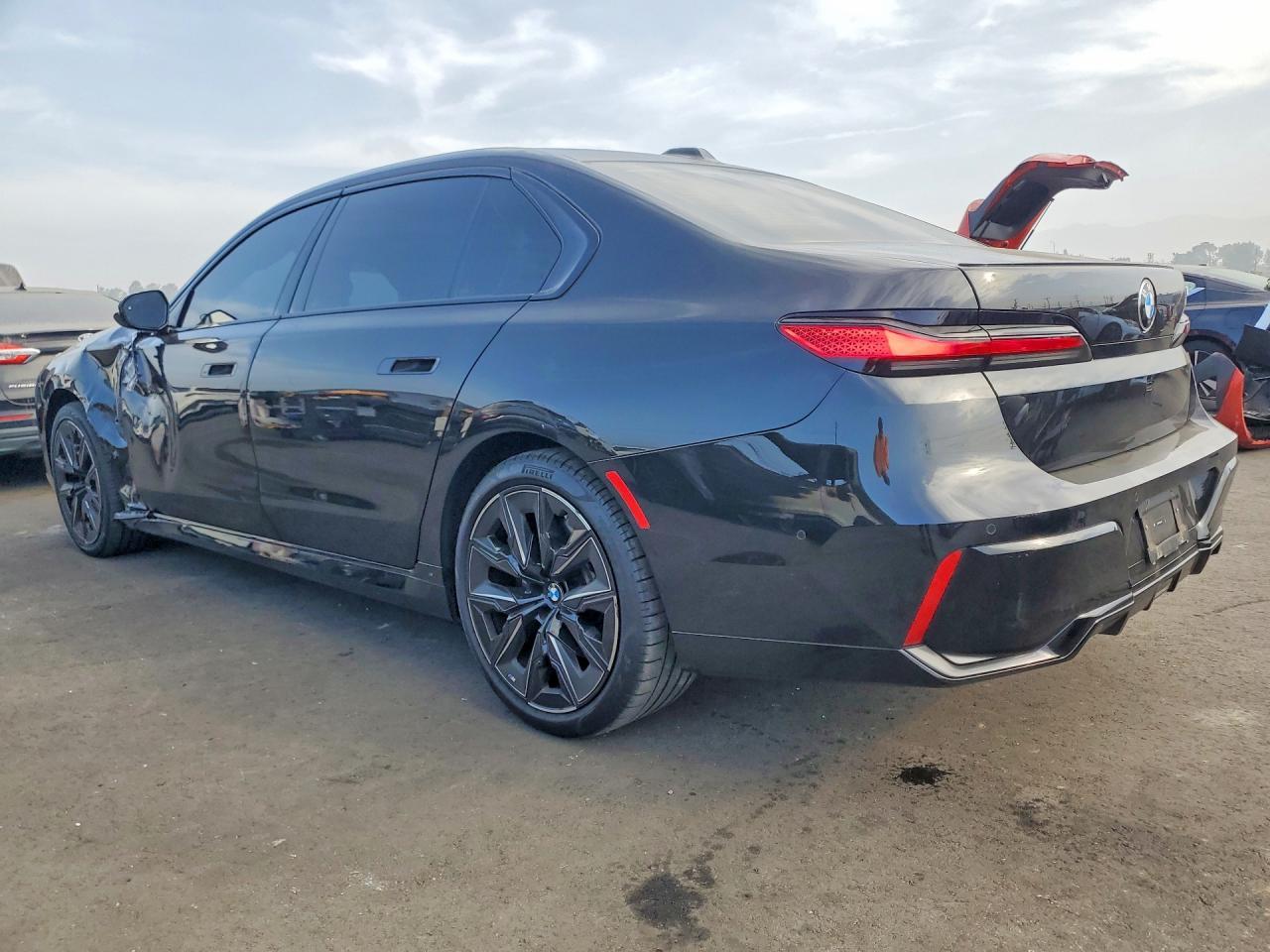 2025 BMW 740 I - zdjęcie 2