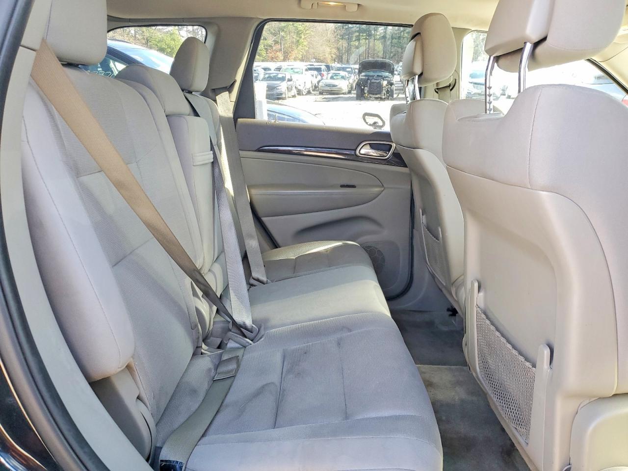 2013 Jeep Grand Cherokee Laredo - zdjęcie 11