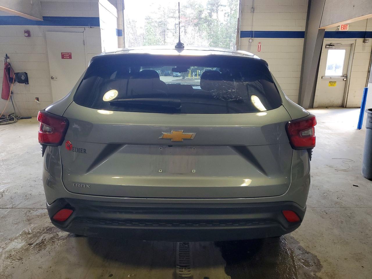 2024 Chevrolet Trax Ls - zdjęcie 6