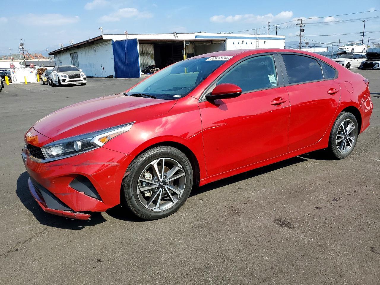 2023 Kia Forte Lxs - zdjęcie główne