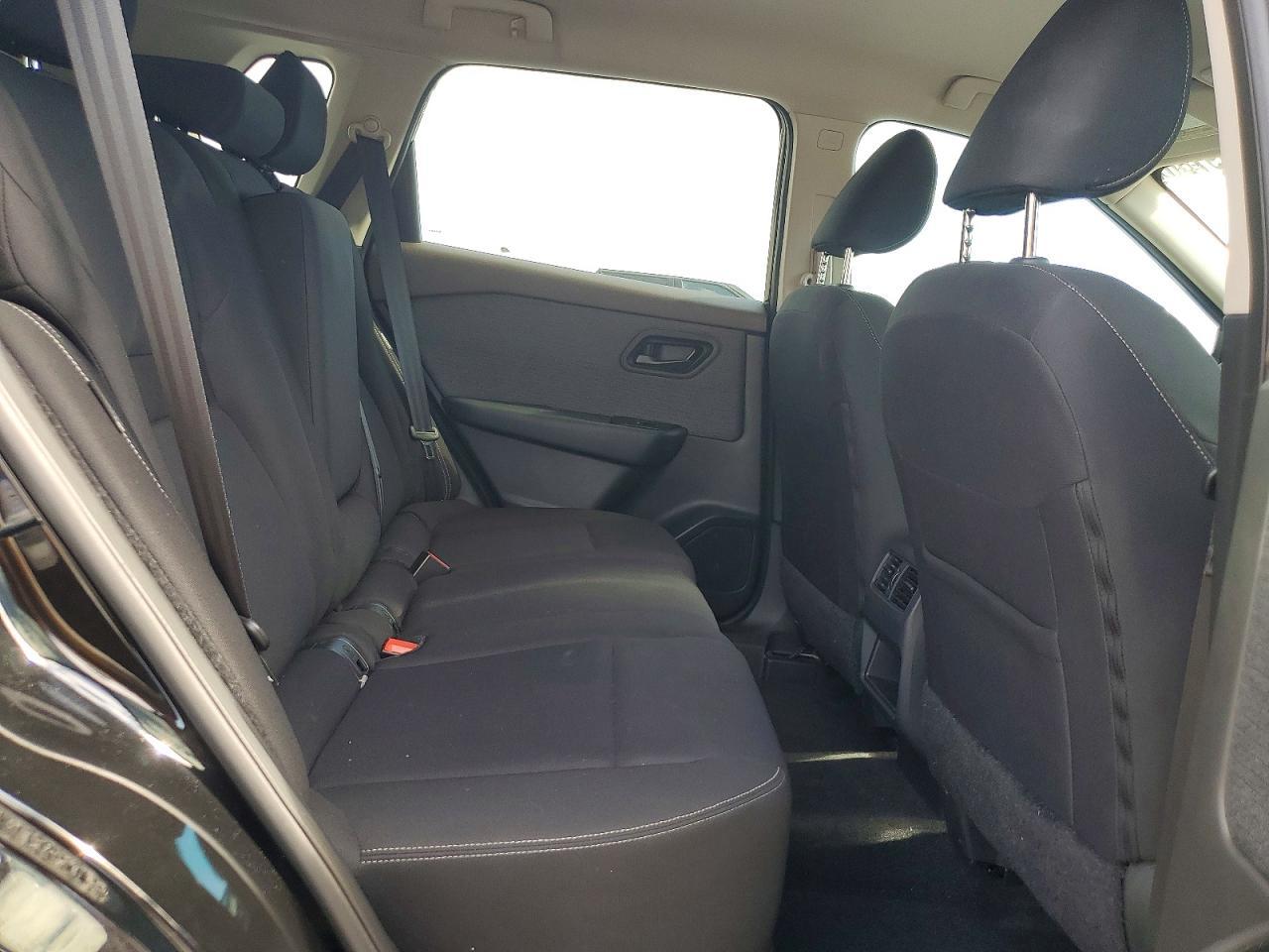 2023 Nissan Rogue S - zdjęcie 11