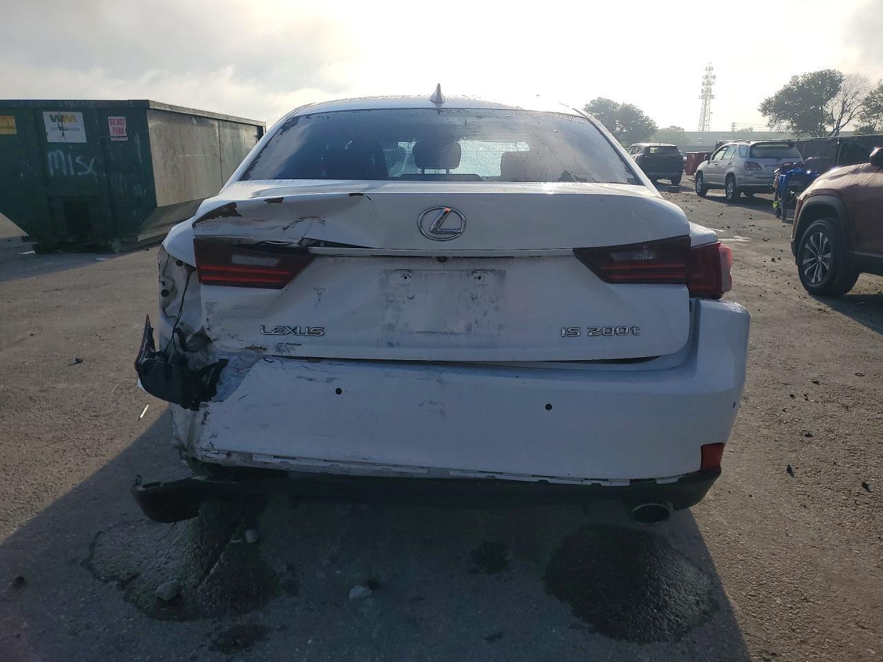 2016 Lexus Is 200T - zdjęcie 6