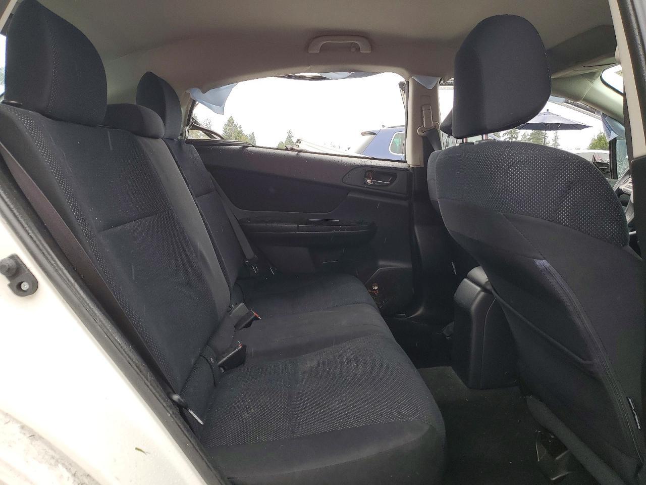 2014 Subaru Impreza Premium - zdjęcie 11