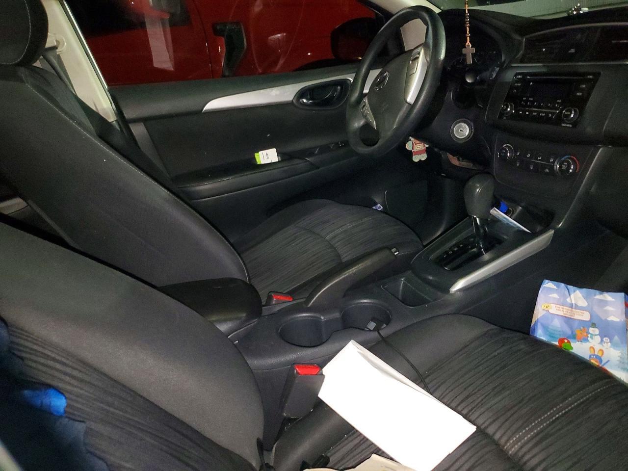 2017 Nissan Sentra S - zdjęcie 13