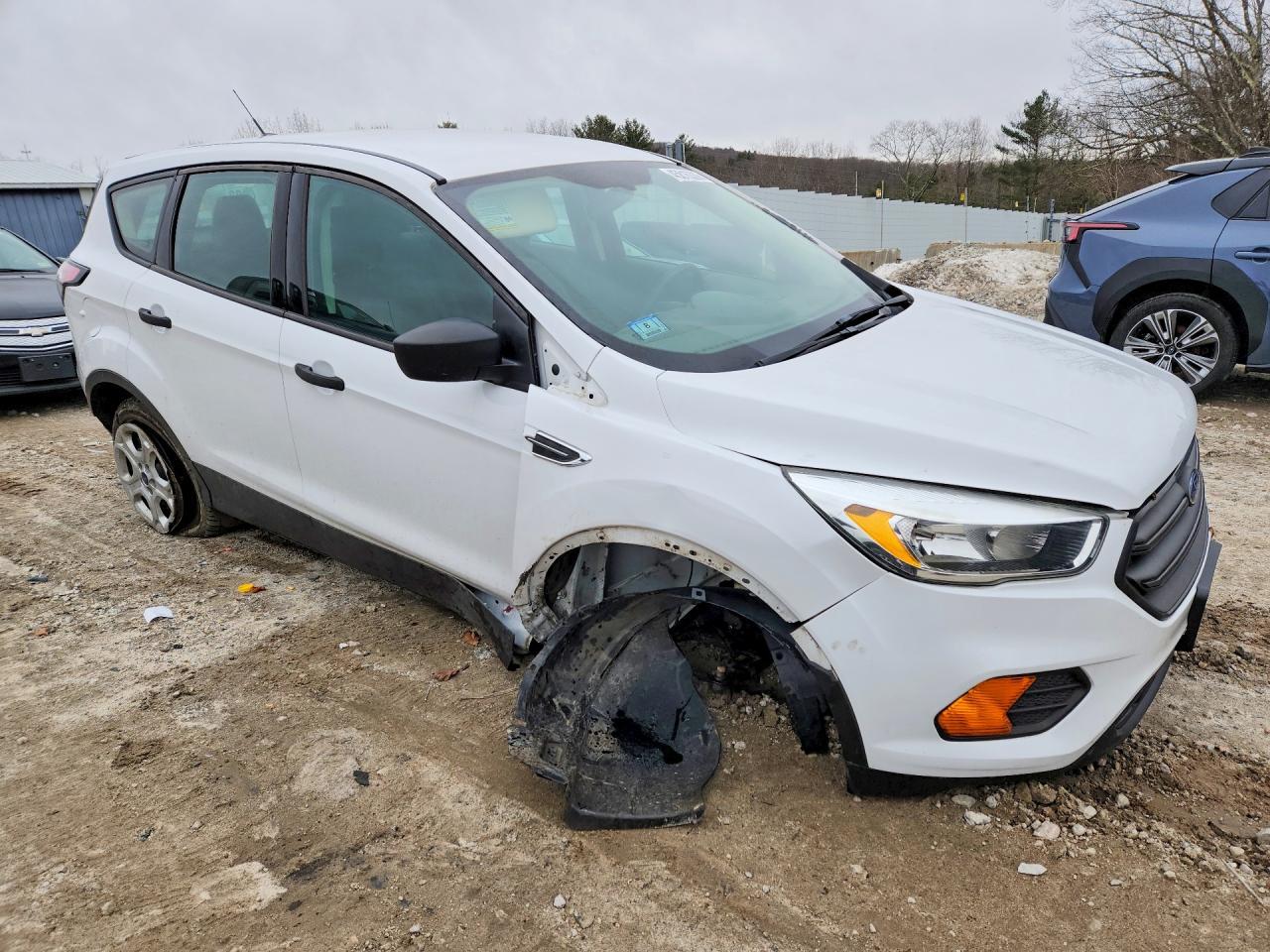 2017 Ford Escape S - zdjęcie 4