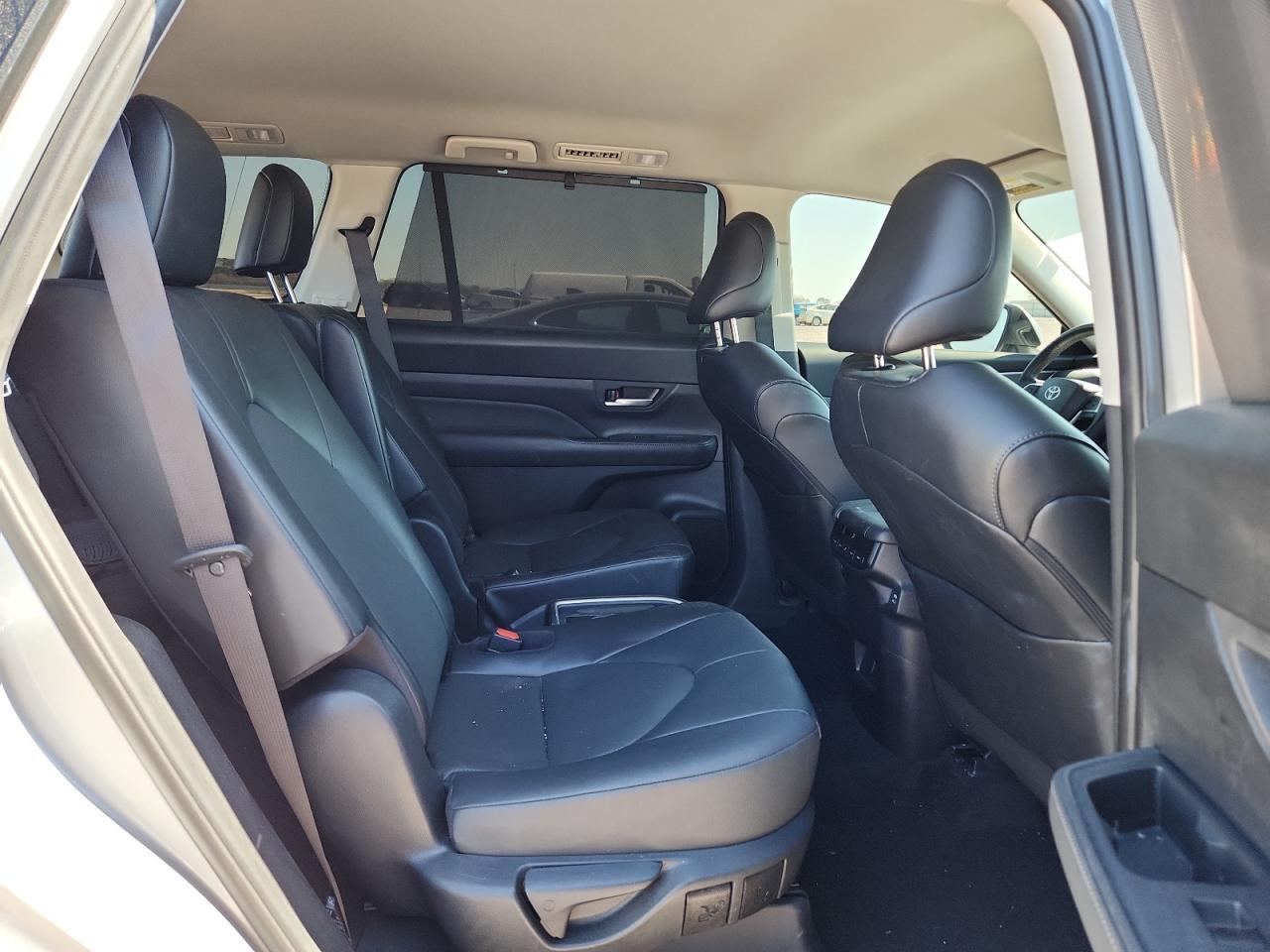 2025 Toyota Grand Highlander Xle - zdjęcie 11