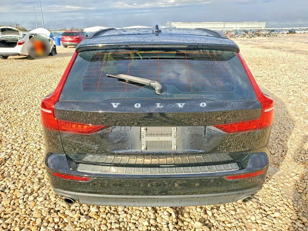 2021 Volvo V60 T5 Momentum - zdjęcie 6