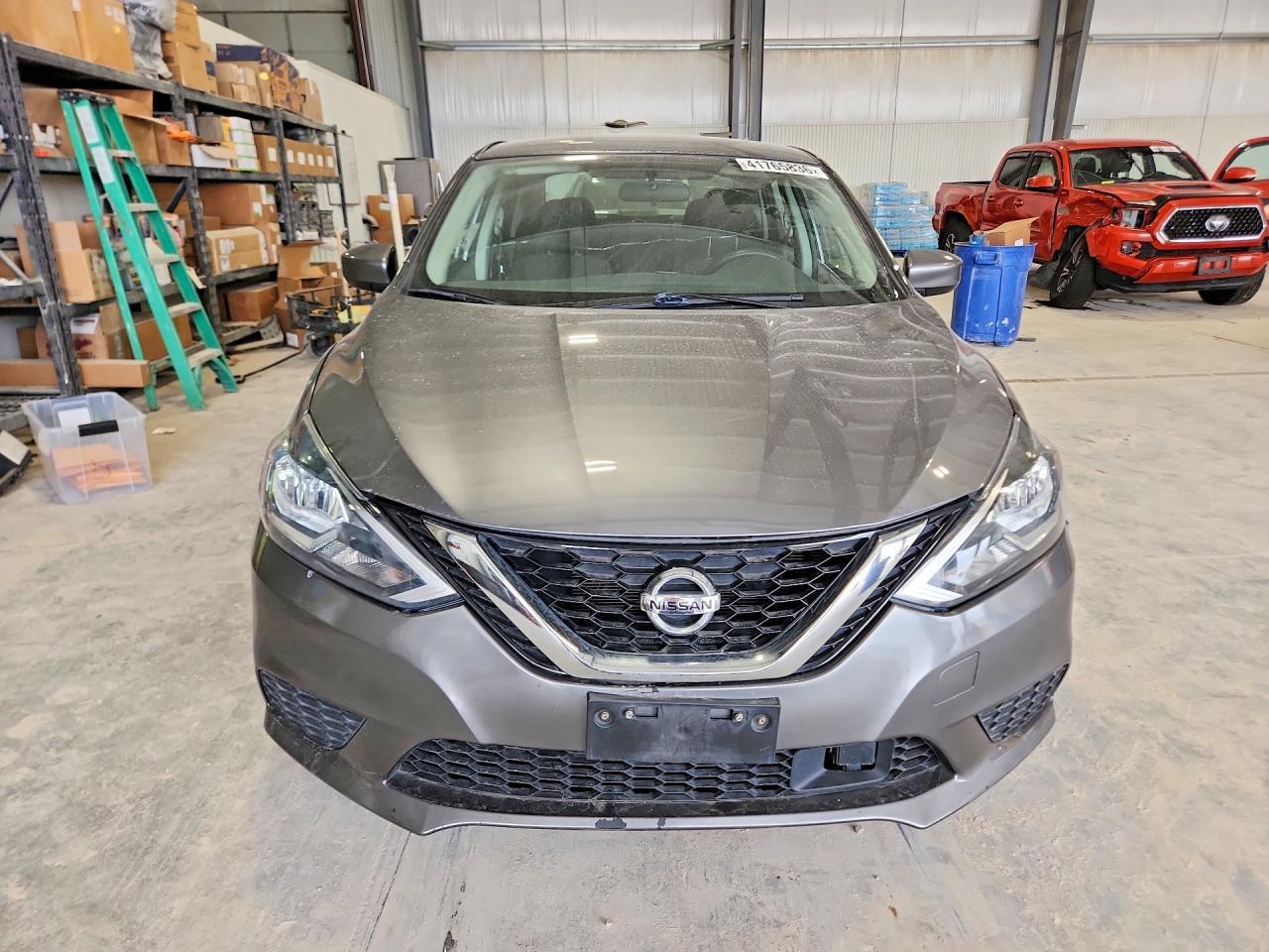 2019 Nissan Sentra S - zdjęcie 5