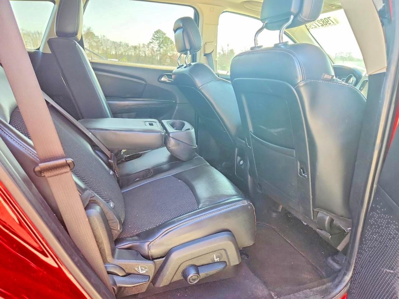 2020 Dodge Journey Crossroad - zdjęcie 11