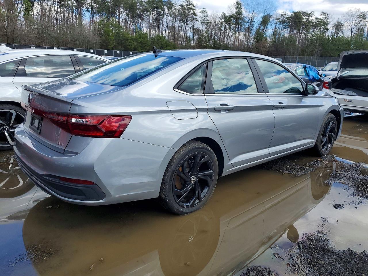 2025 Volkswagen Jetta Se - zdjęcie 3