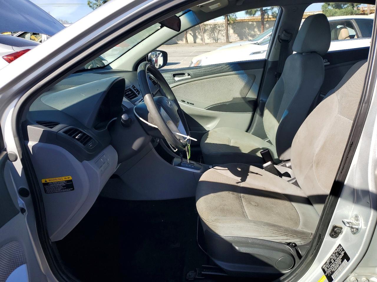 2013 Hyundai Accent Gls - zdjęcie 7