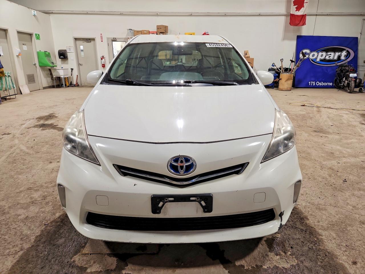 2014 Toyota Prius V - zdjęcie 5