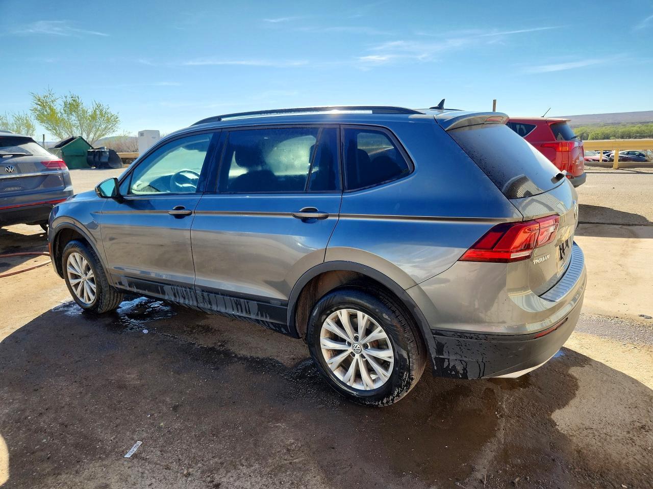 2020 Volkswagen Tiguan S - zdjęcie 2