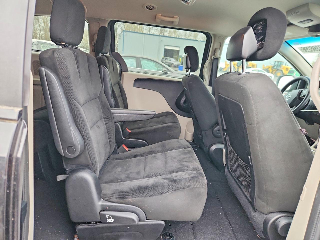 2016 Dodge Grand Caravan Sxt - zdjęcie 11