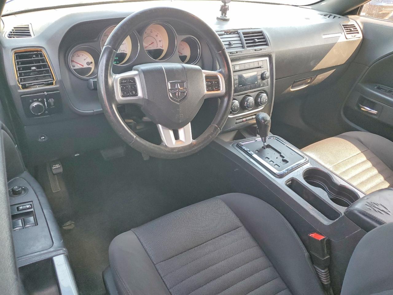 2014 Dodge Challenger Sxt - zdjęcie 8