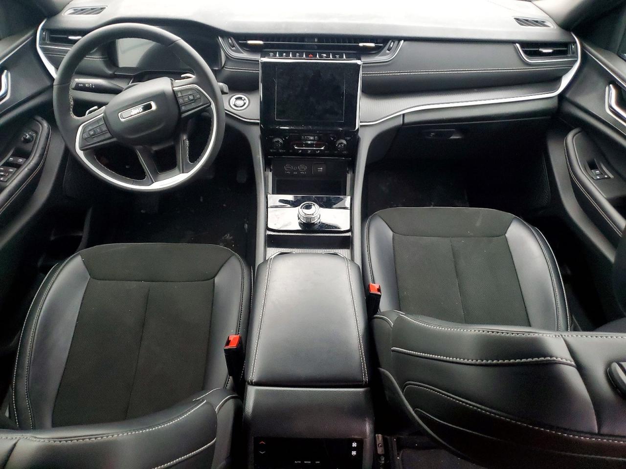 2025 Jeep Grand Cherokee L Laredo - zdjęcie 8