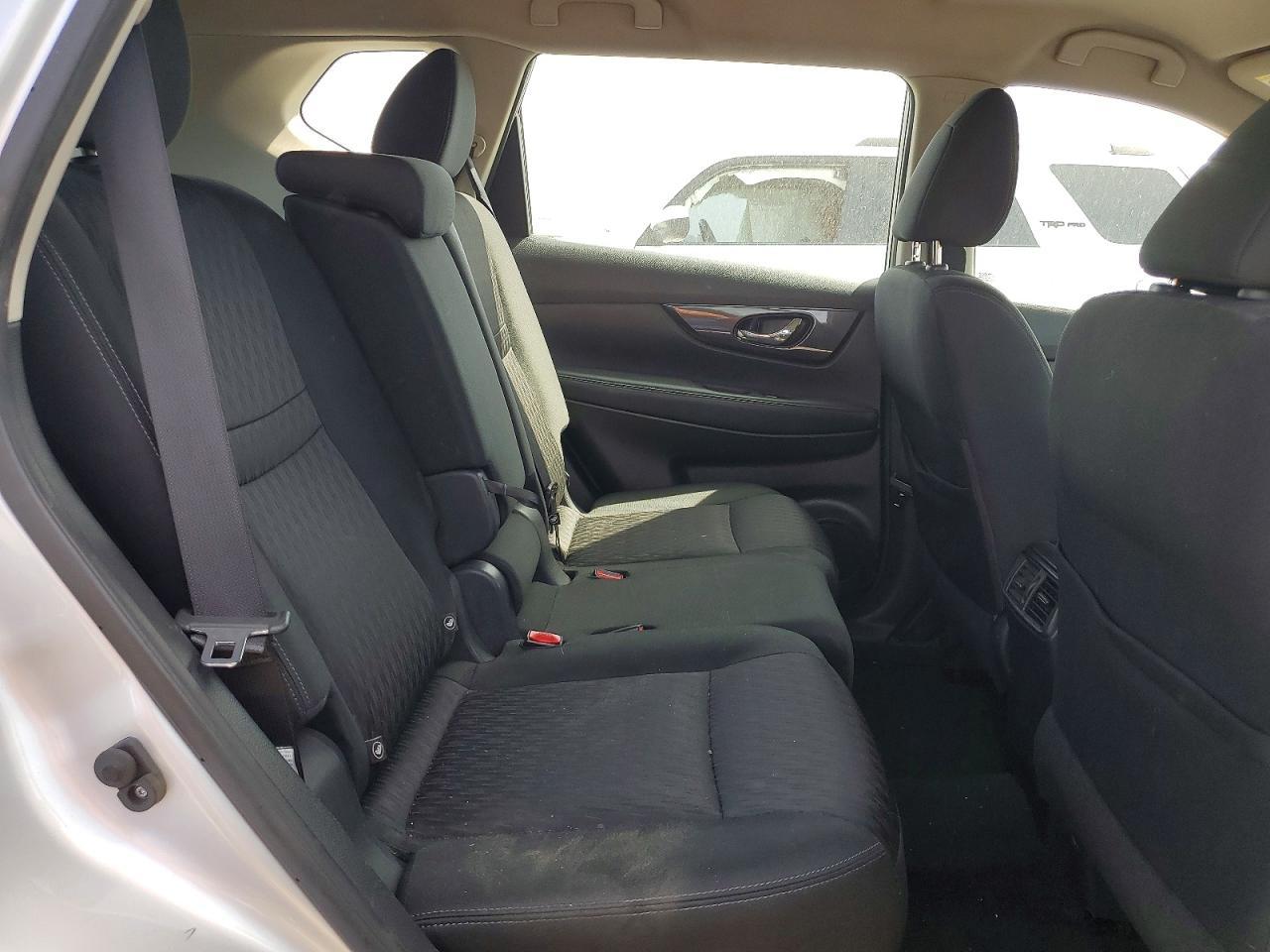 2018 Nissan Rogue S - zdjęcie 11