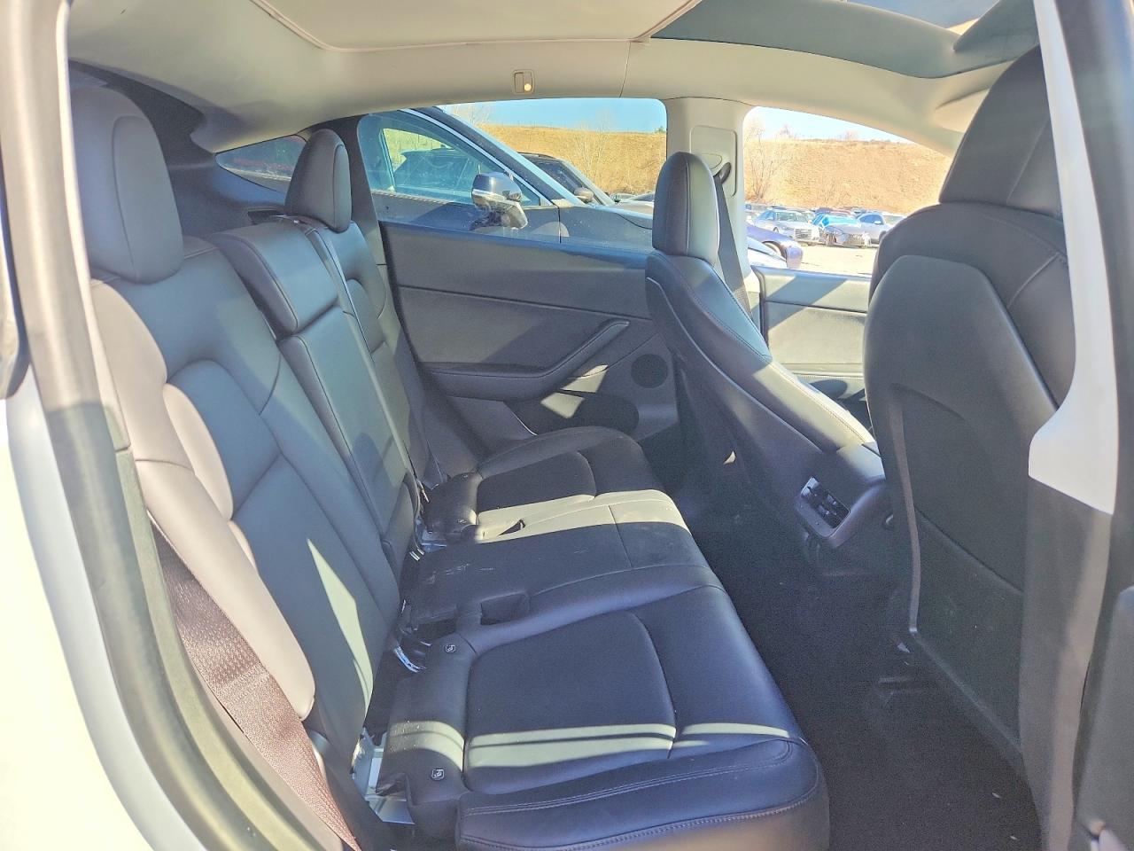 2020 Tesla Model Y - zdjęcie 11