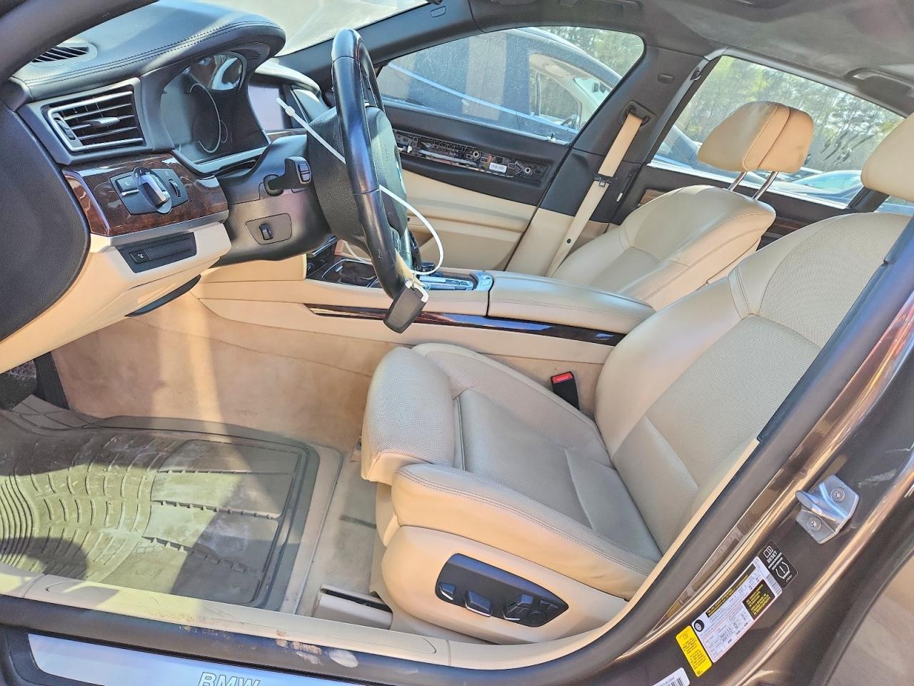 2015 BMW 750 Li - zdjęcie 7