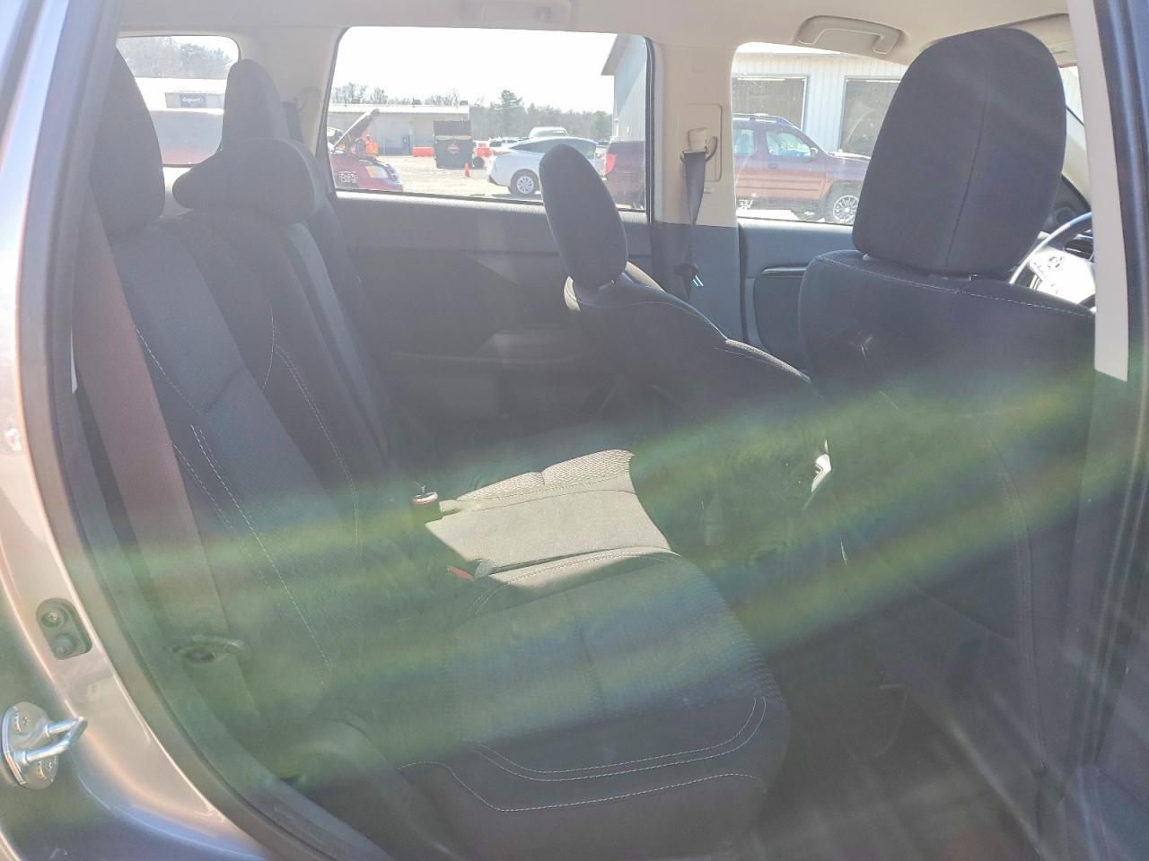 2020 Mitsubishi Outlander Se - zdjęcie 11