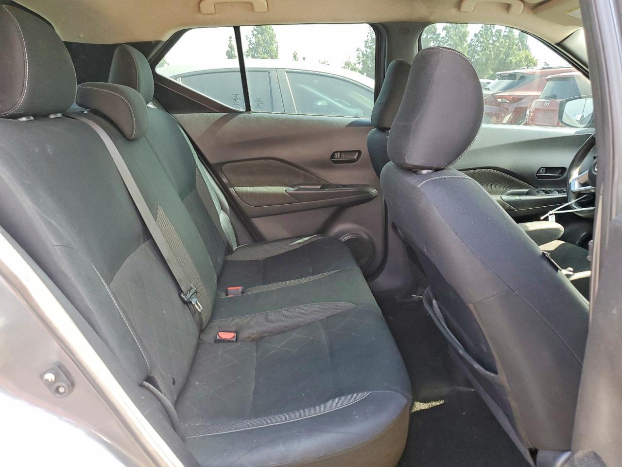 2019 Nissan Kicks S - zdjęcie 10