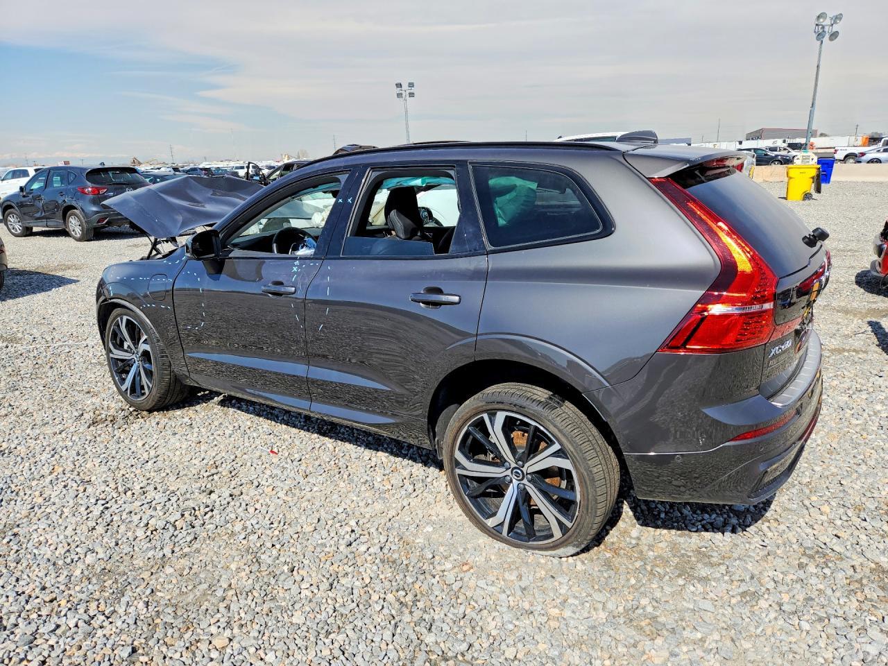 2024 Volvo Xc60 Ultimate - zdjęcie 2