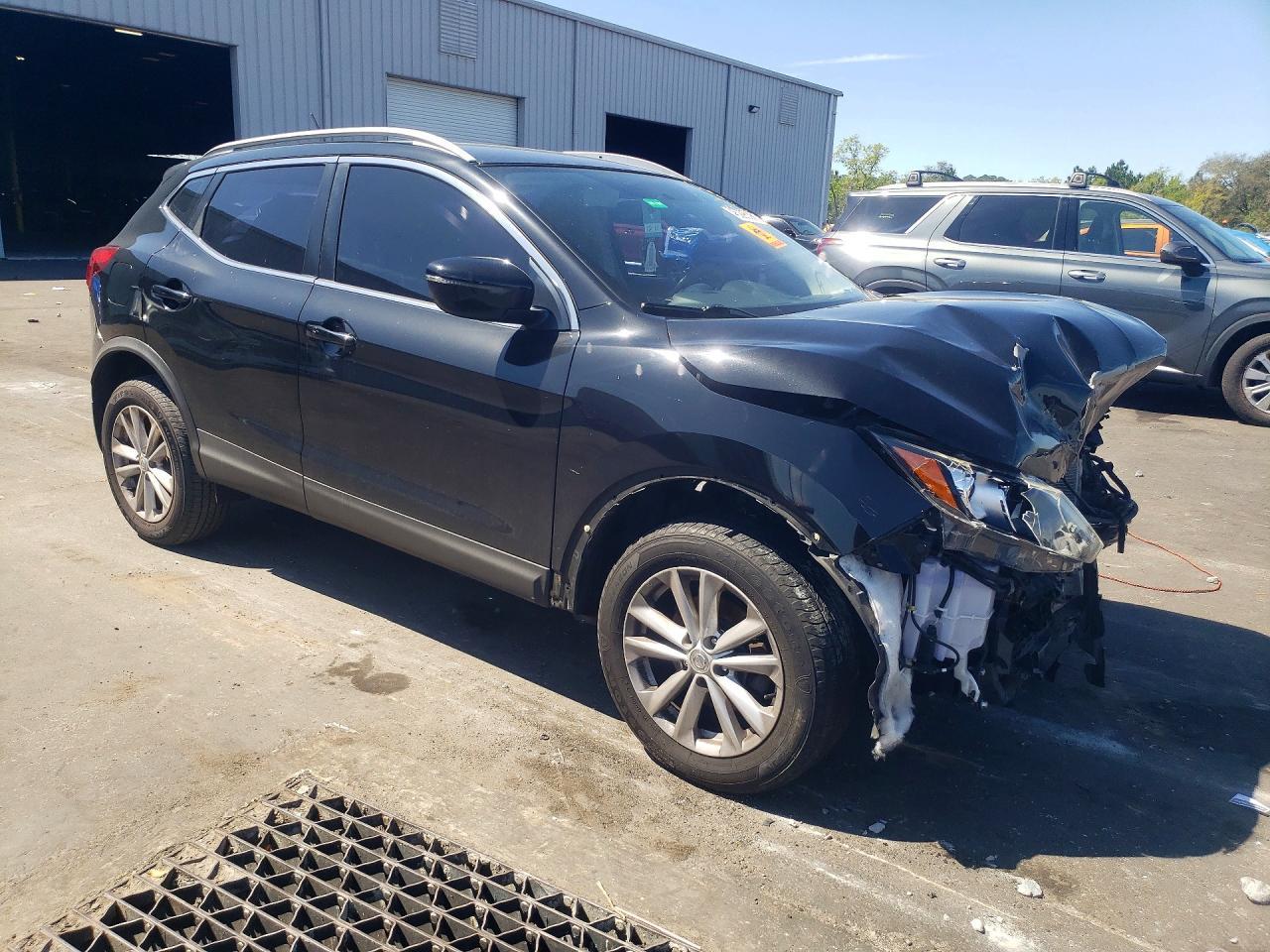 2017 Nissan Rogue Sport Sv - zdjęcie 4