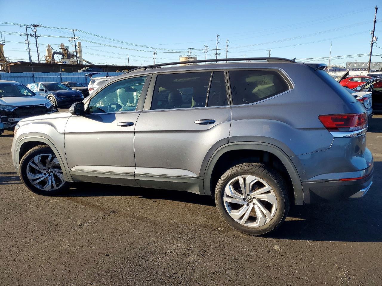 2021 Volkswagen Atlas Se - zdjęcie 2