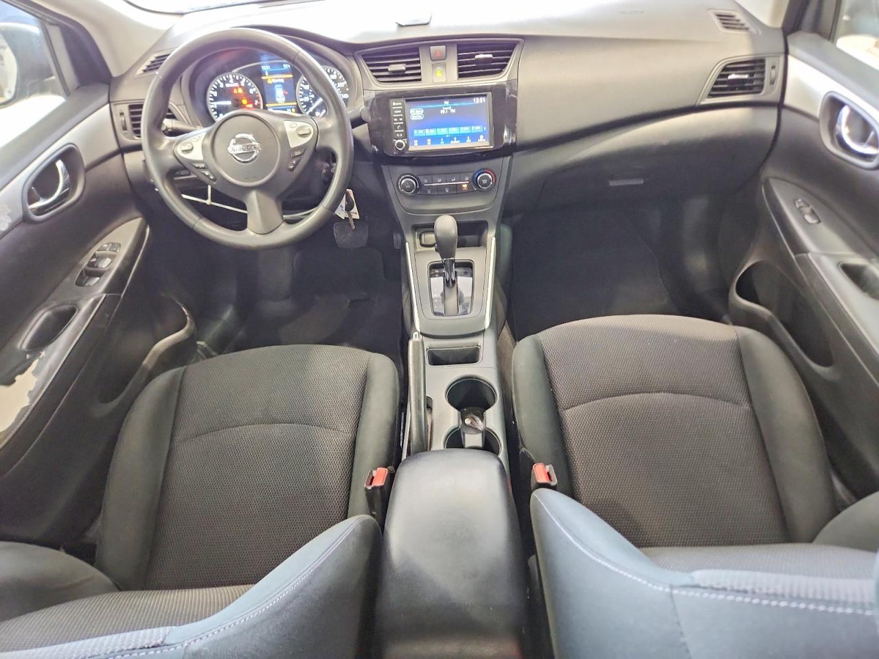 2019 Nissan Sentra S - zdjęcie 8