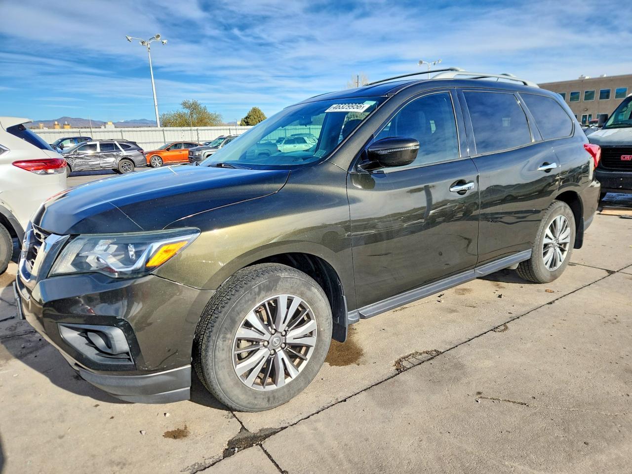 2017 Nissan Pathfinder S - zdjęcie główne