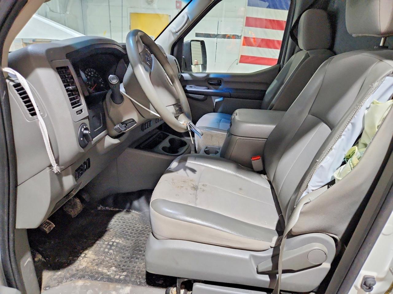 2019 Nissan Nv 2500 Hd Sv - zdjęcie 7