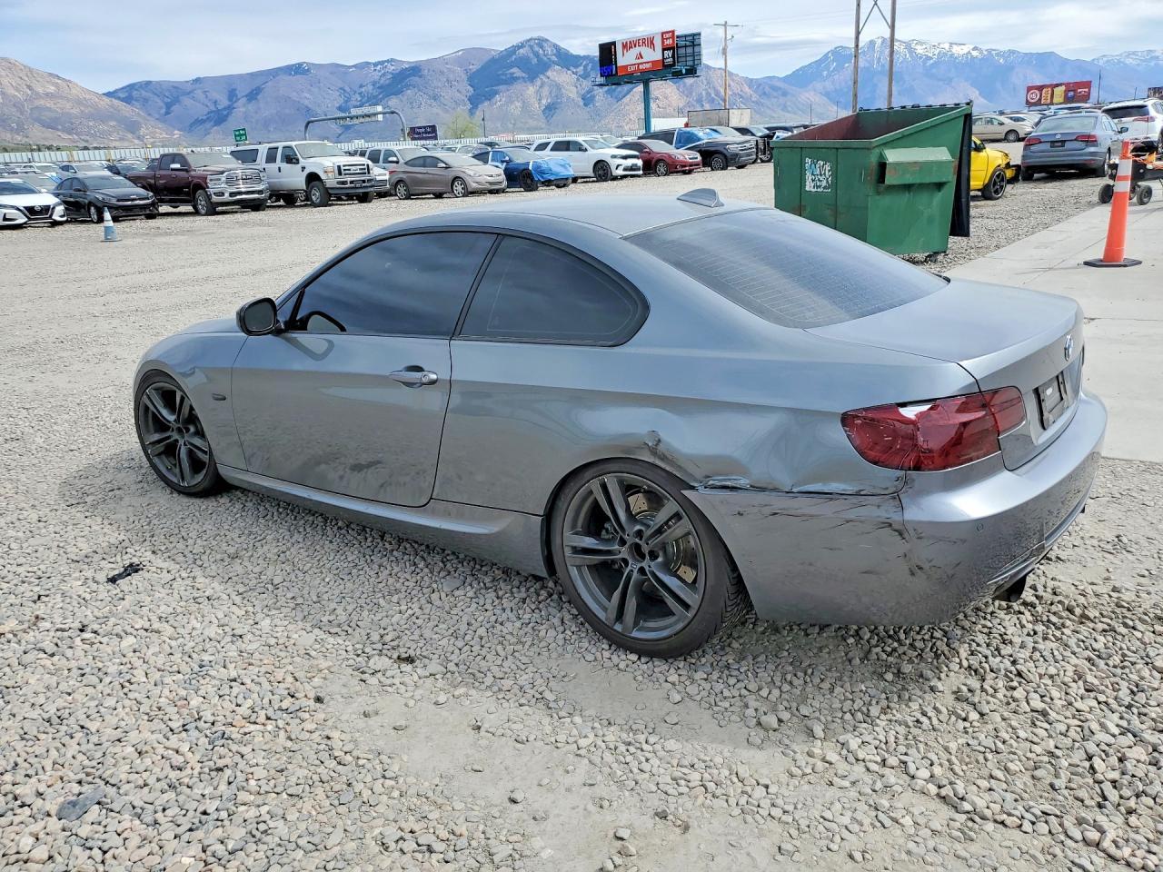 BMW Seria 3 - zdjęcie 2