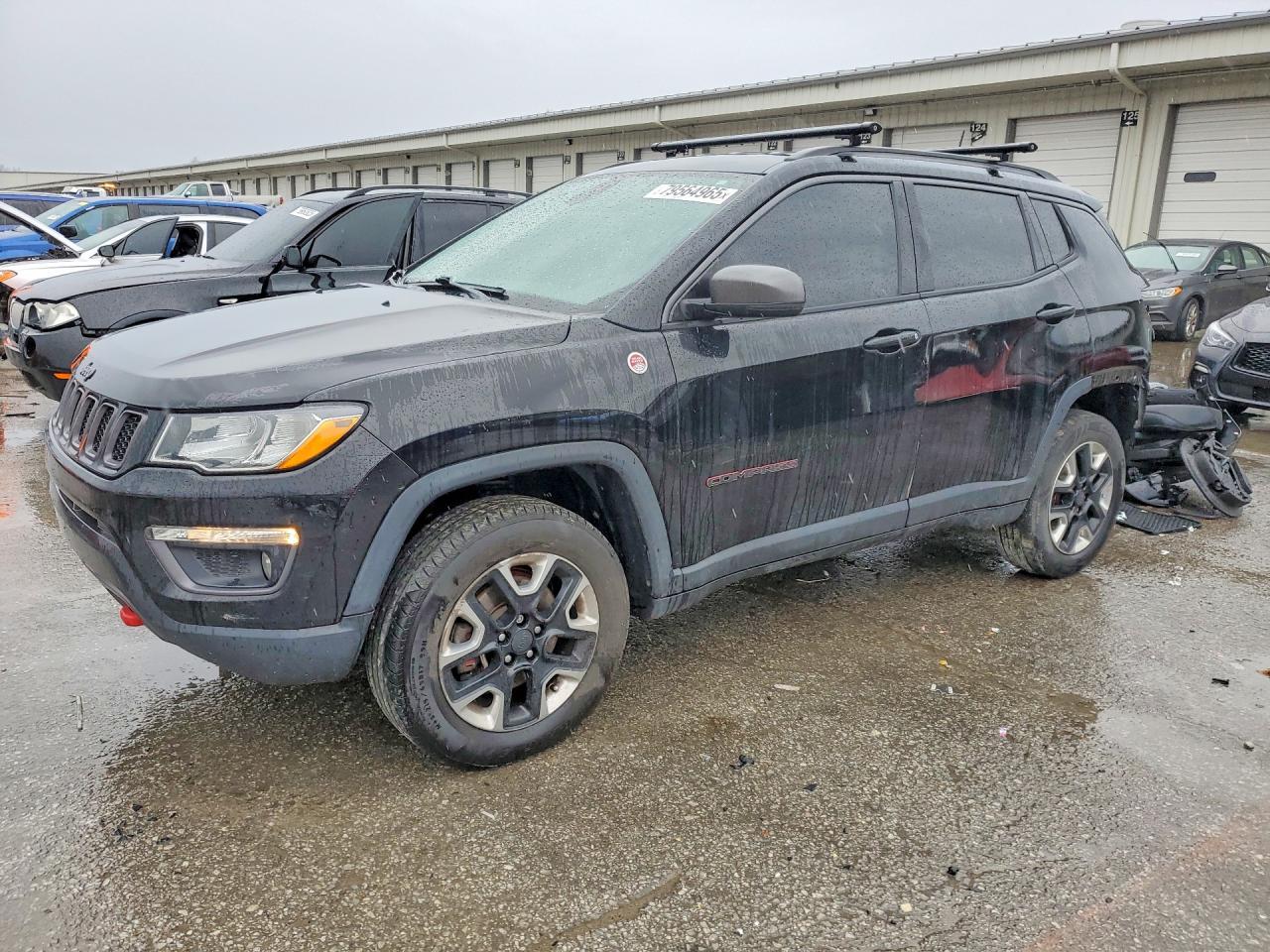 2018 Jeep Compass Trailhawk - zdjęcie główne