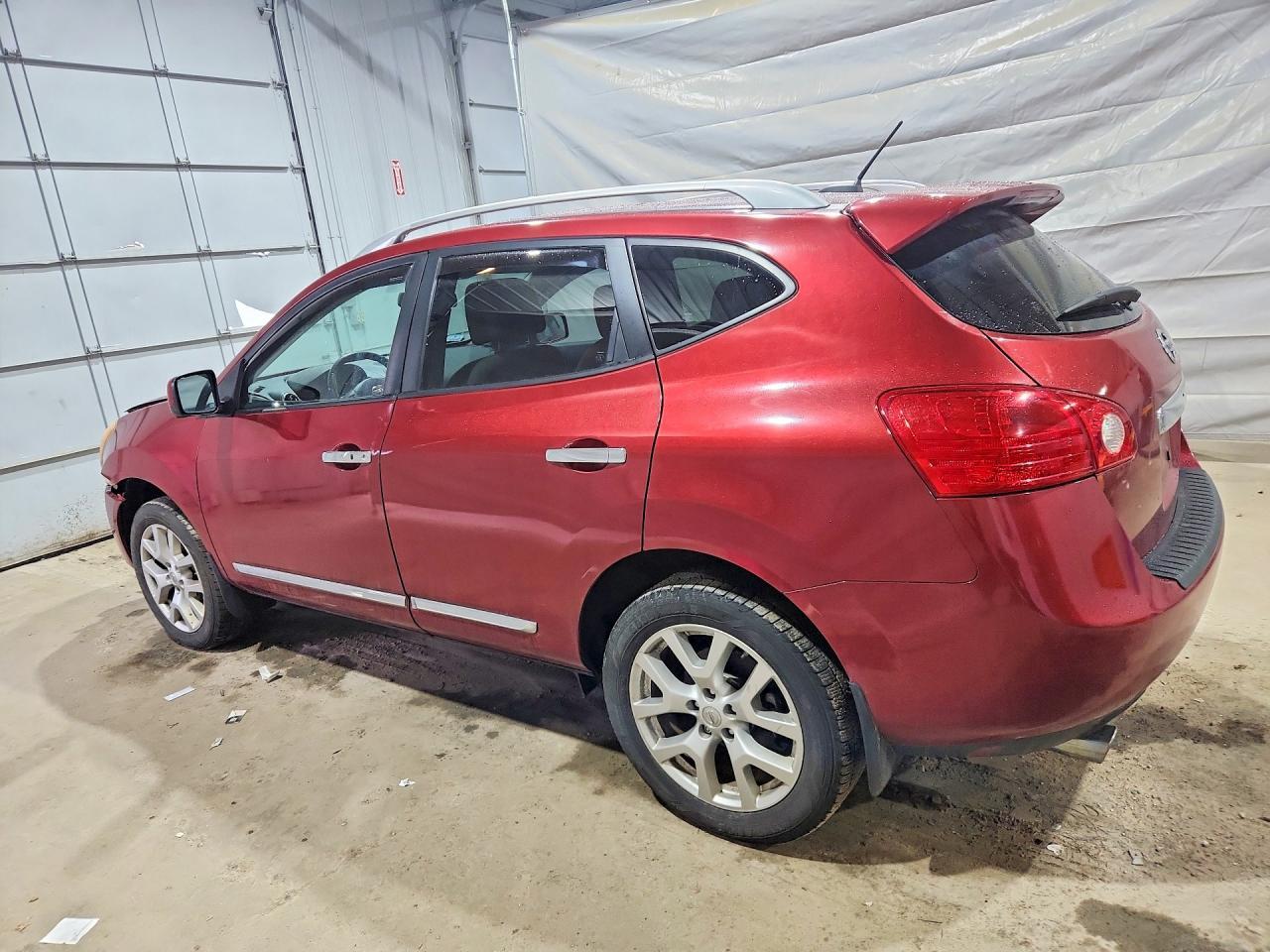 2013 Nissan Rogue S - zdjęcie 2