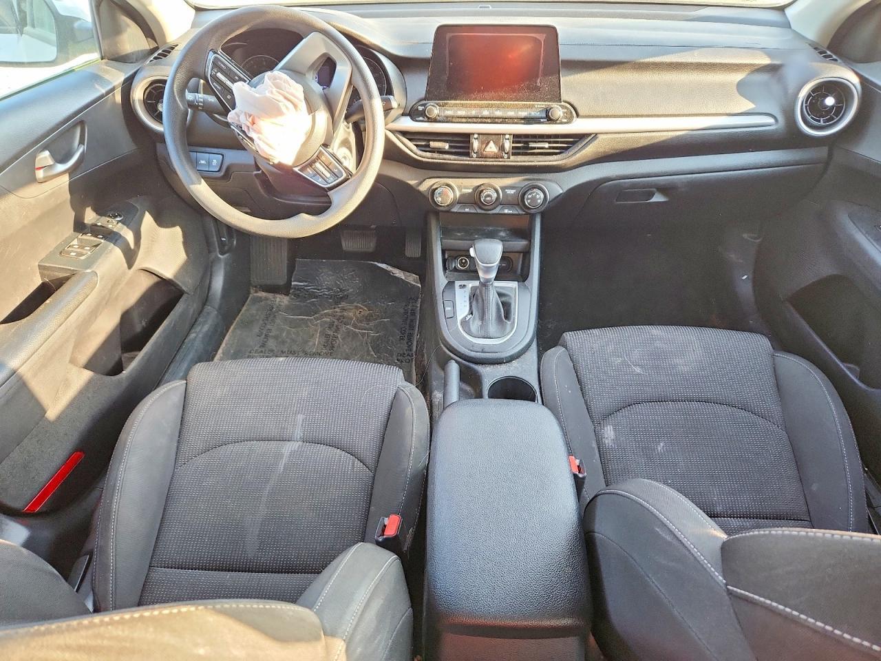 2020 Kia Forte Lxs - zdjęcie 8