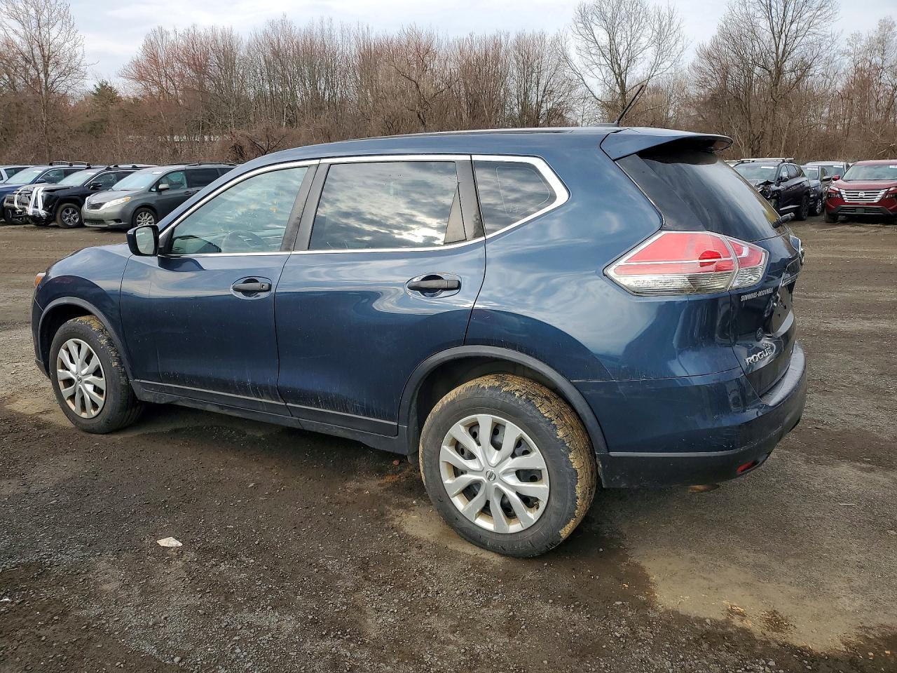 2016 Nissan Rogue S - zdjęcie 2