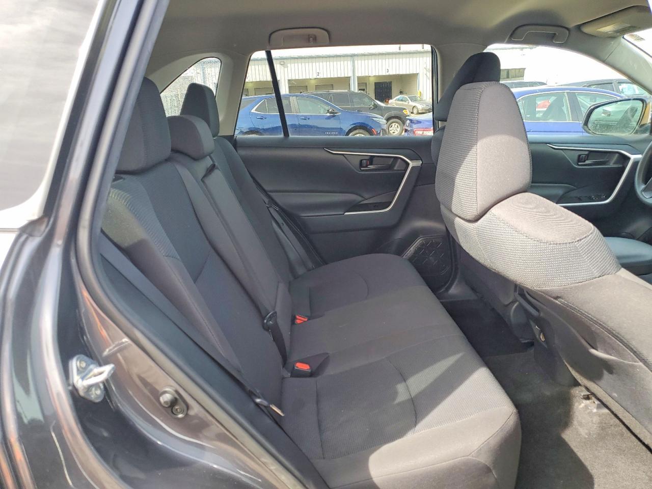 2021 Toyota Rav4 Le - zdjęcie 11