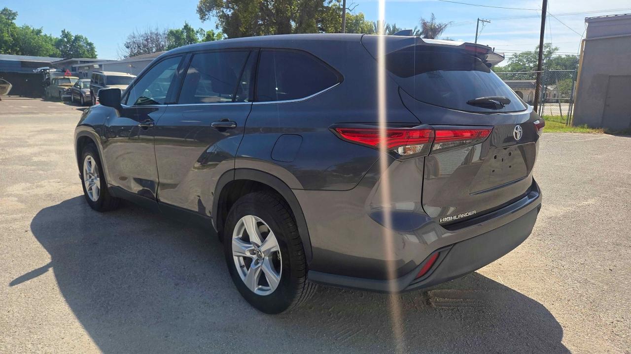 2021 Toyota Highlander L - zdjęcie 3