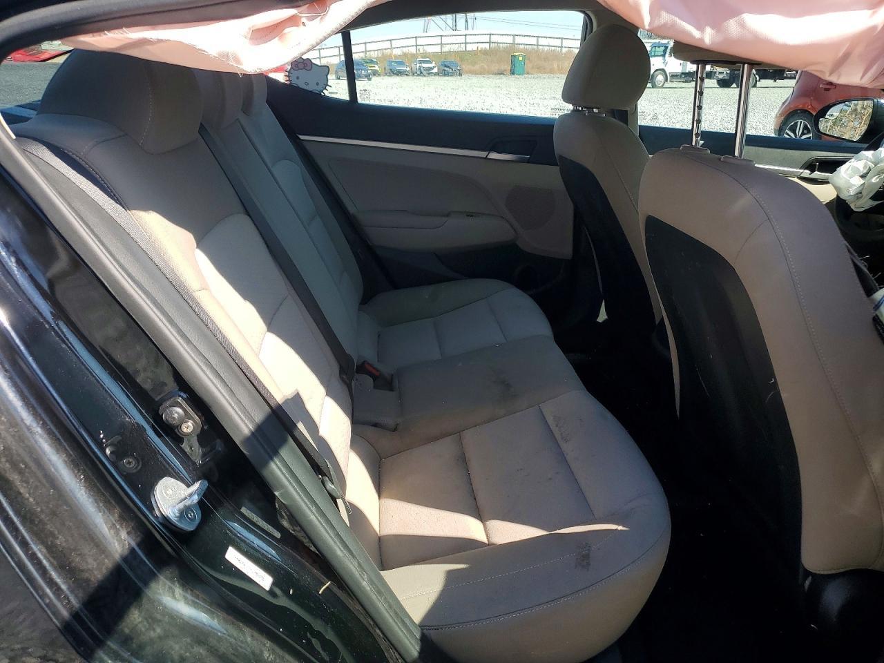 2019 Hyundai Elantra Se - zdjęcie 10