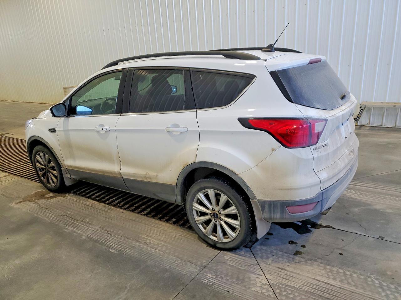 2019 Ford Escape Sel - zdjęcie 2