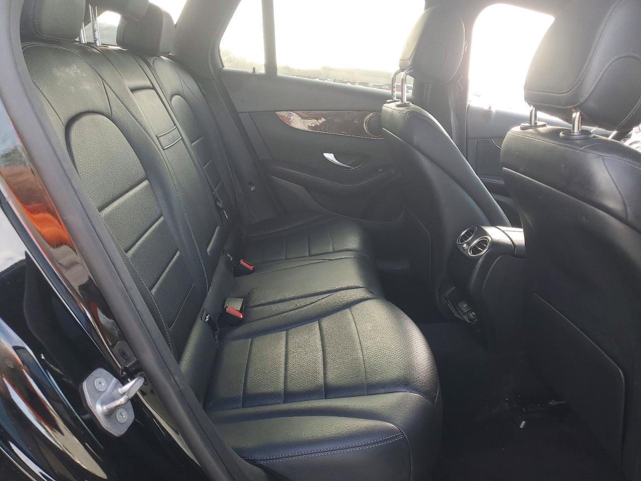 2018 Mercedes-Benz Glc 300 - zdjęcie 10