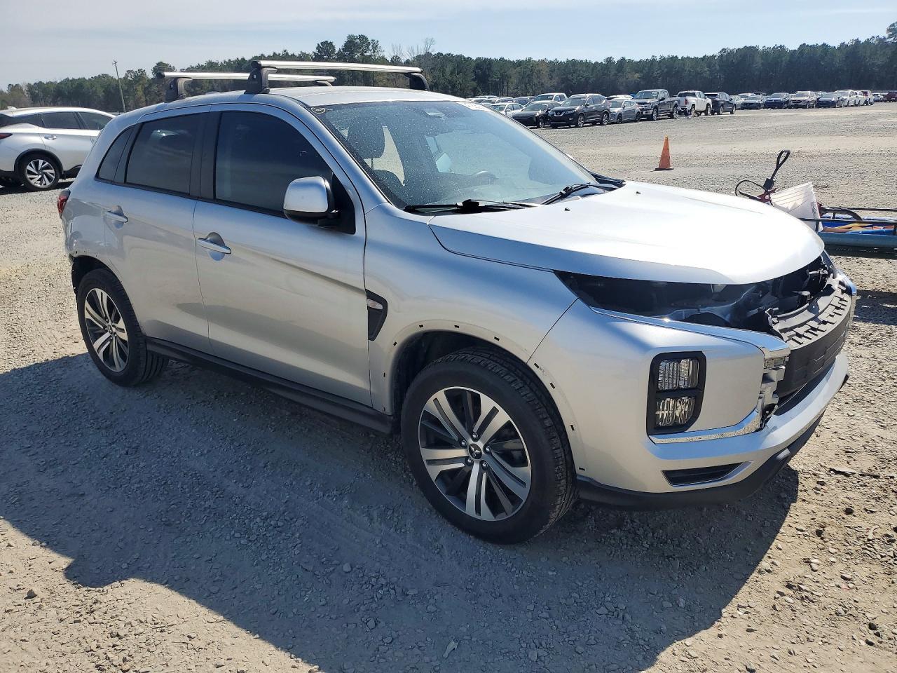 2021 Mitsubishi Outlander Sport Es - zdjęcie 4