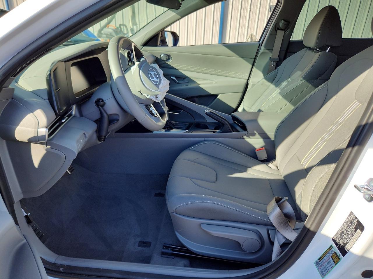 2025 Hyundai Elantra Sel Sport - zdjęcie 7