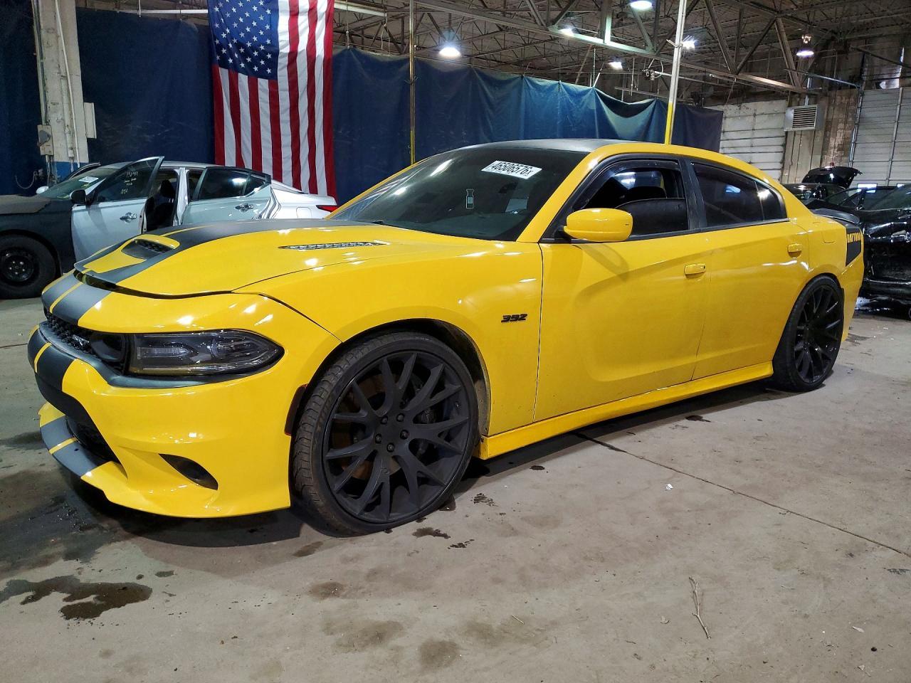 2017 Dodge Charger R - zdjęcie główne