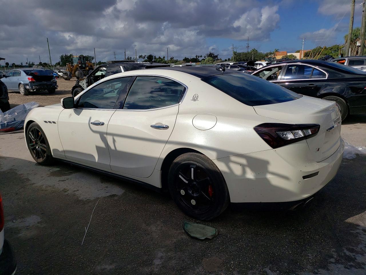 2014 Maserati Ghibli S - zdjęcie 2