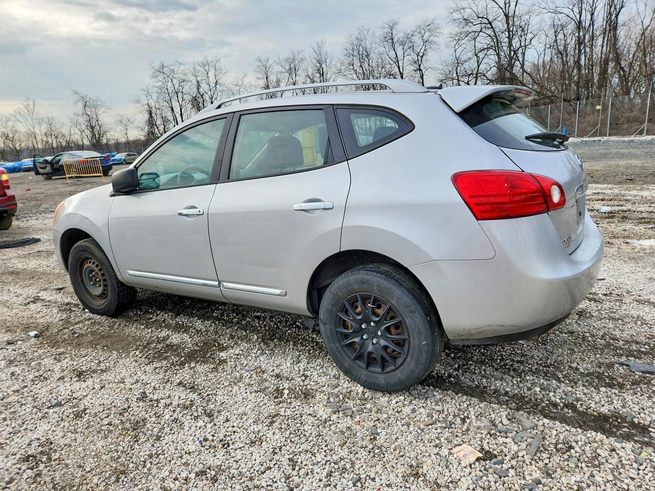 2015 Nissan Rogue Select S - zdjęcie 2