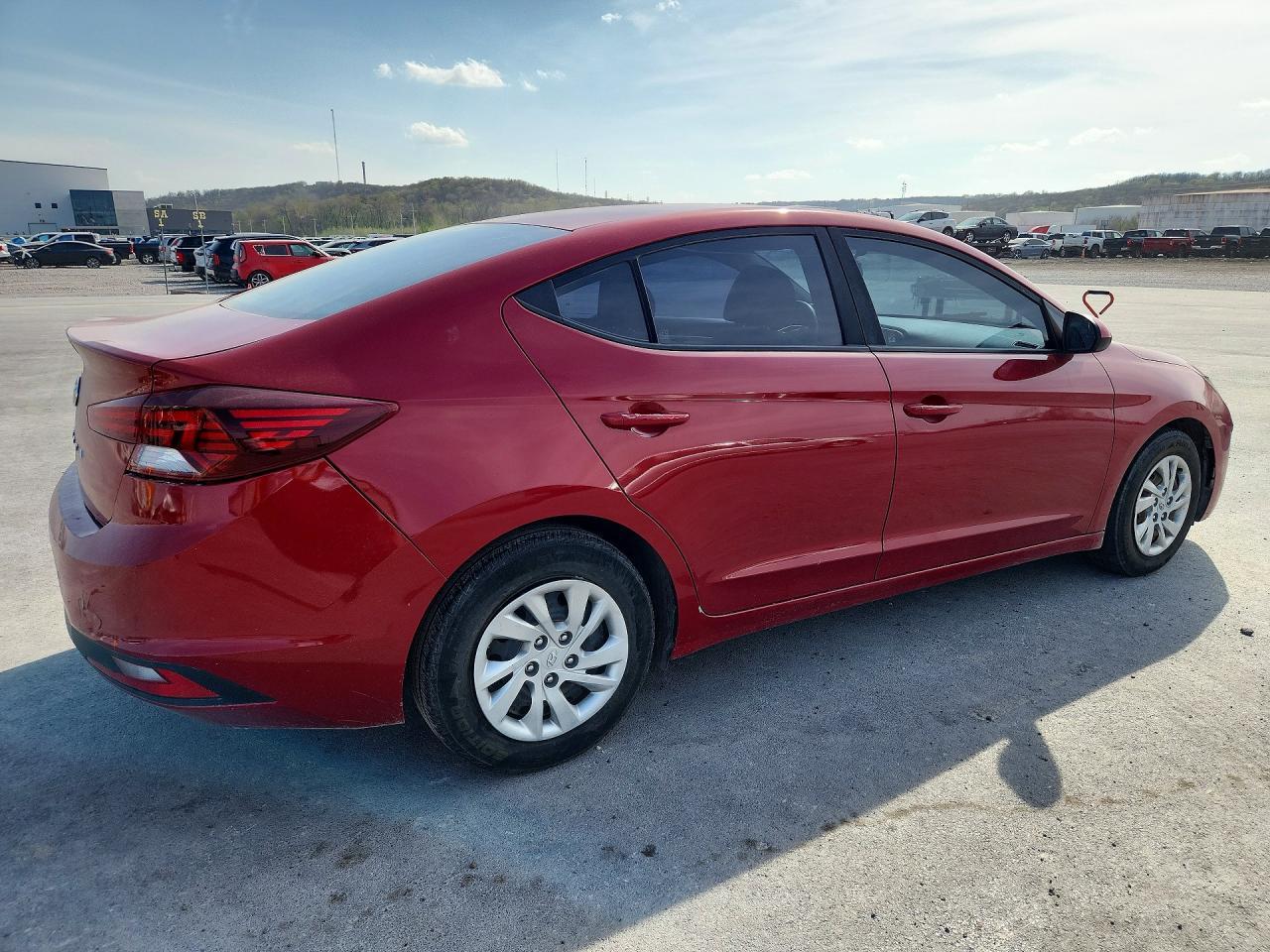 2019 Hyundai Elantra - zdjęcie 3
