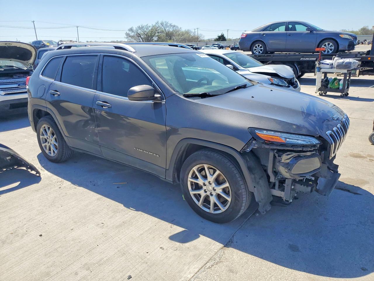 2016 Jeep Cherokee Latitude - zdjęcie 4